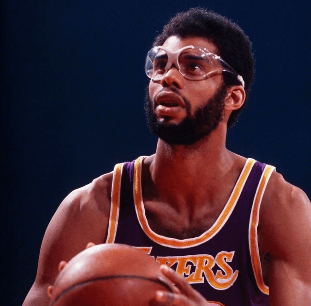 九洲网页版- 内部会议纪要 