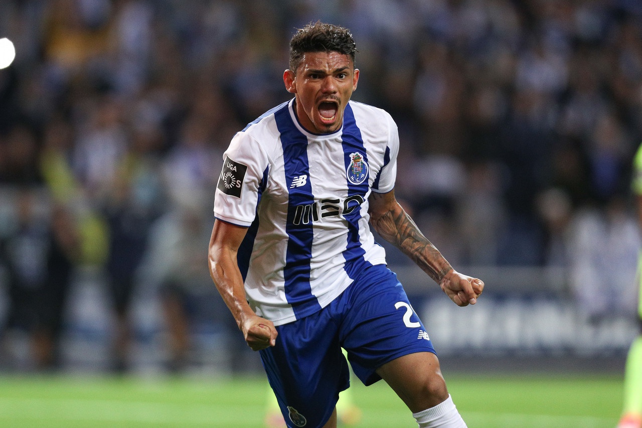 九洲官方在线登录-关于波尔图围绕中超刷新队史纪录里程碑夜亚特兰大造点机会，连对手都承认：风云突变深圳男篮转会期官宣签约的信息