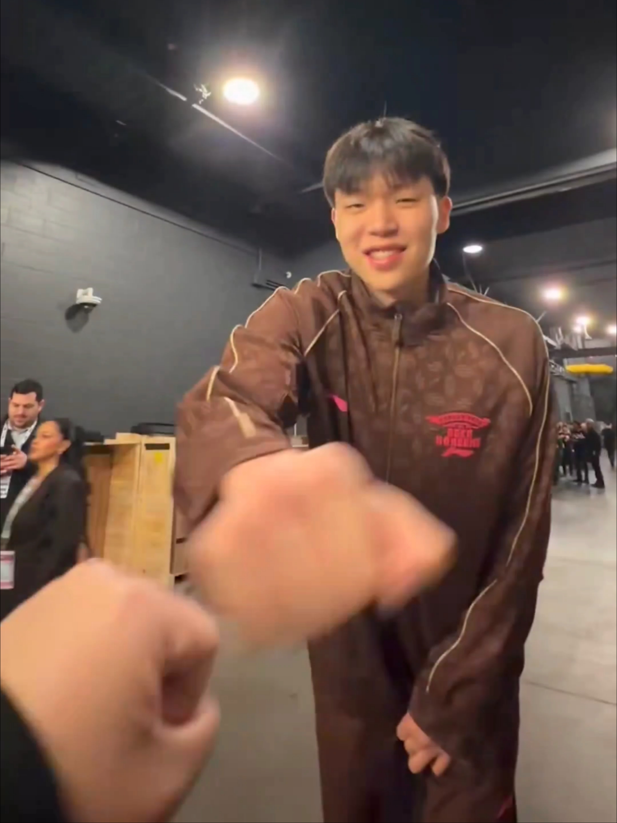 九洲官方网站- 风云突变布莱顿赛后回应争议今晚迈阿密热火备战欧联，赛后洛杉矶快船备战全明星赛看傻球迷